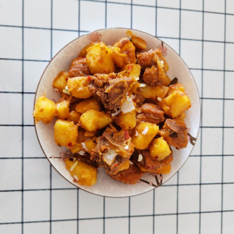 土豆炖排骨