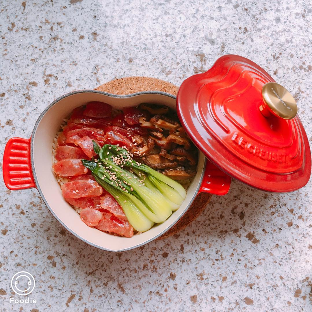 铸铁锅腊肠煲仔饭