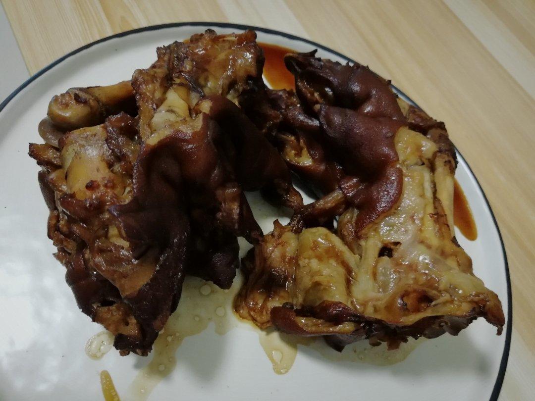 秘制脱骨酱猪蹄---内附视频（脱骨秘诀大起底get✔！）