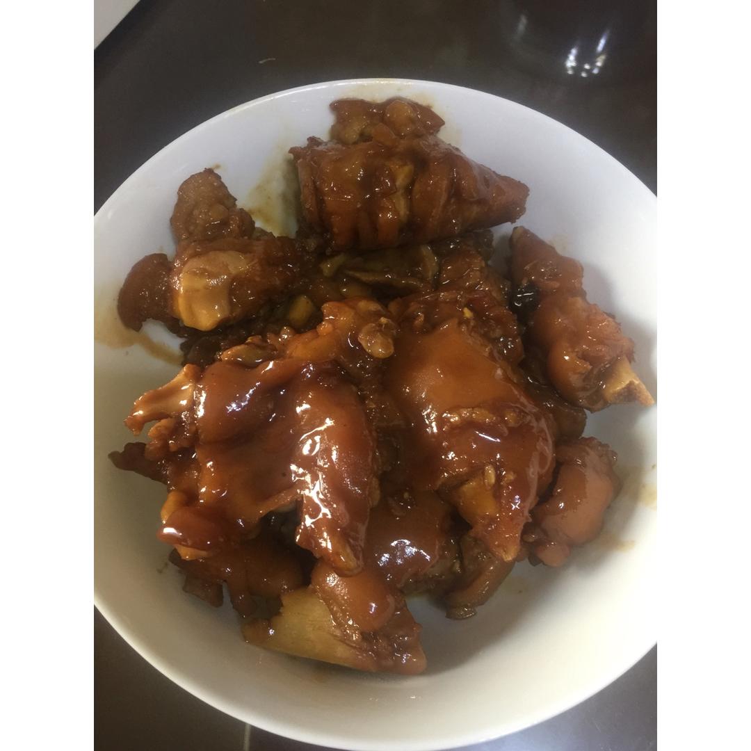 美味的家常菜：红烧猪蹄