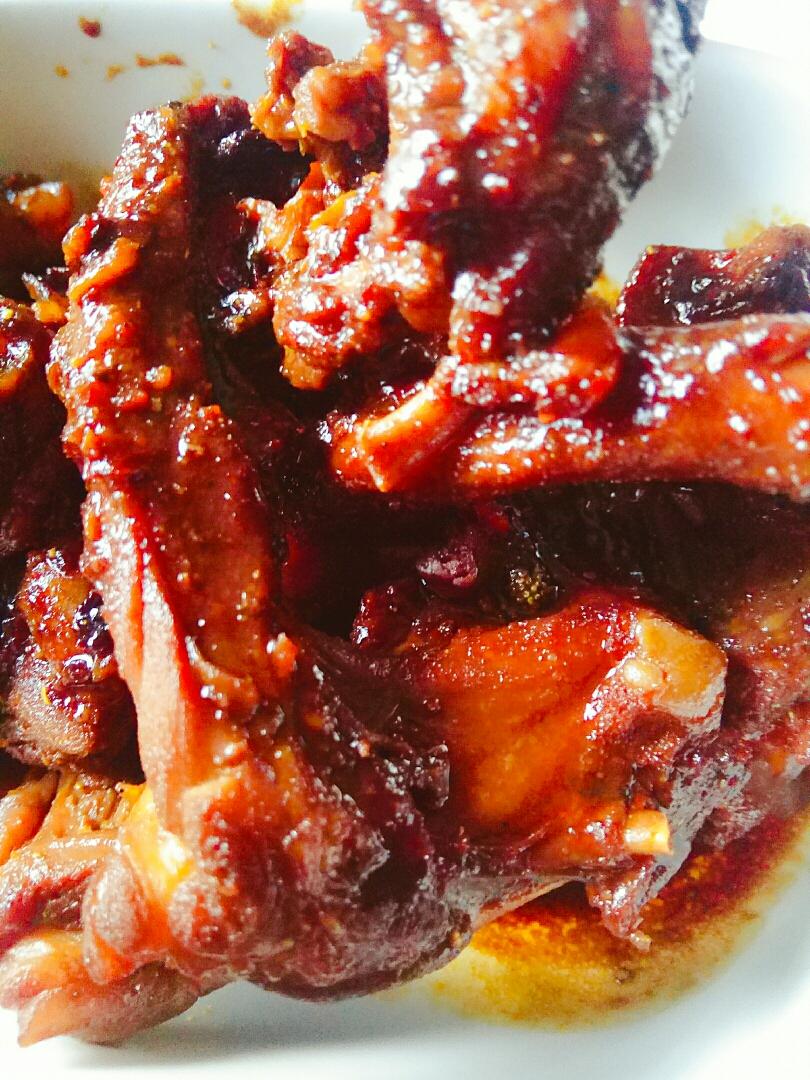 卤鸭锁骨的做法