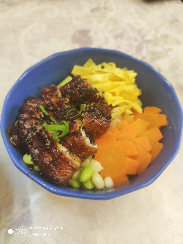 蒲烧鳗鱼饭
