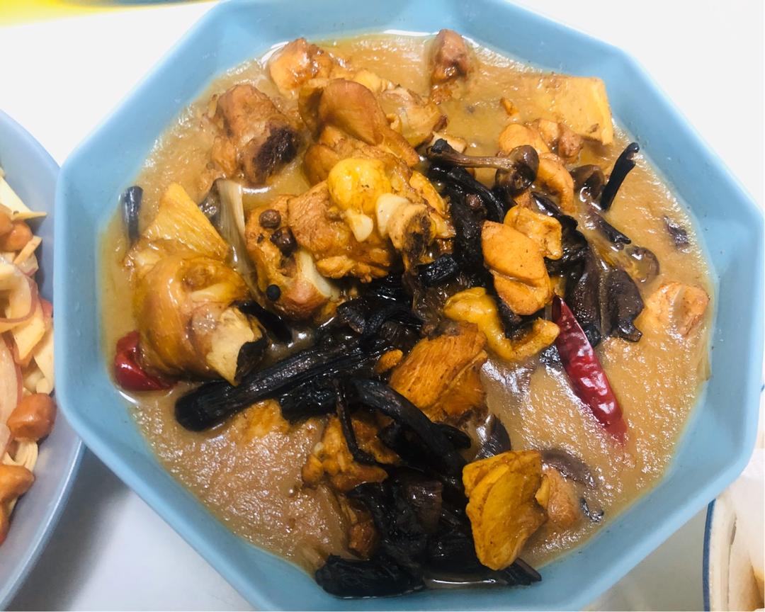 家乡味道的鸡腿炖蘑菇