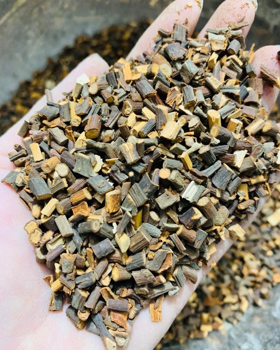 显摆药材和手艺的地方