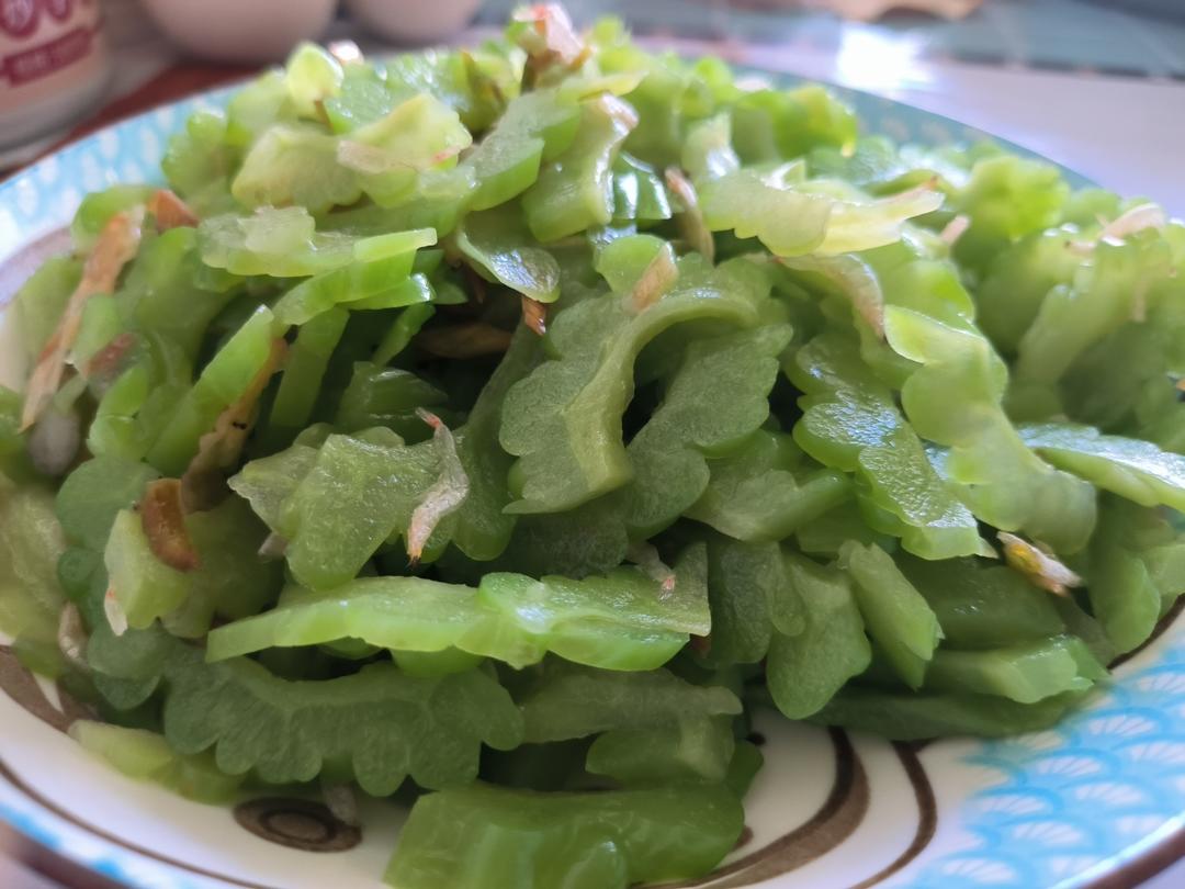 糖友快手菜：虾皮凉拌苦瓜的做法