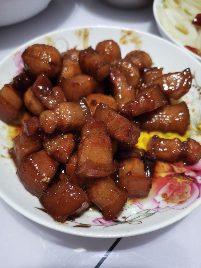 板栗红烧肉