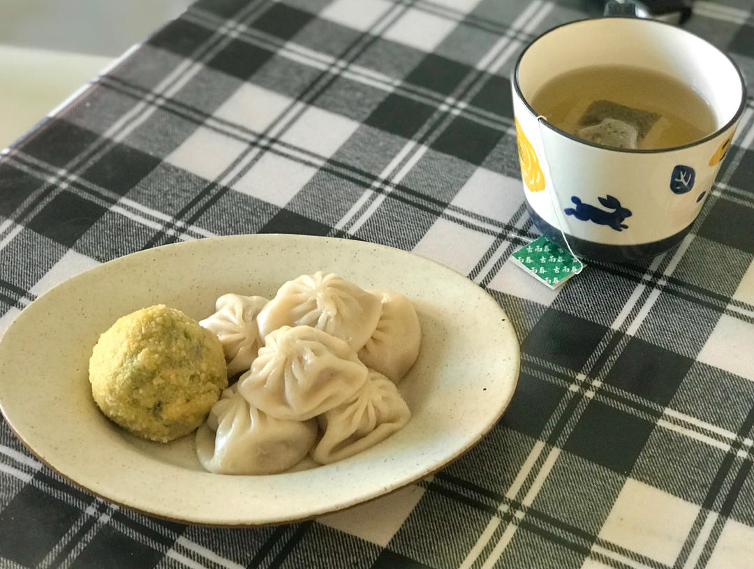 玉米面菜团子