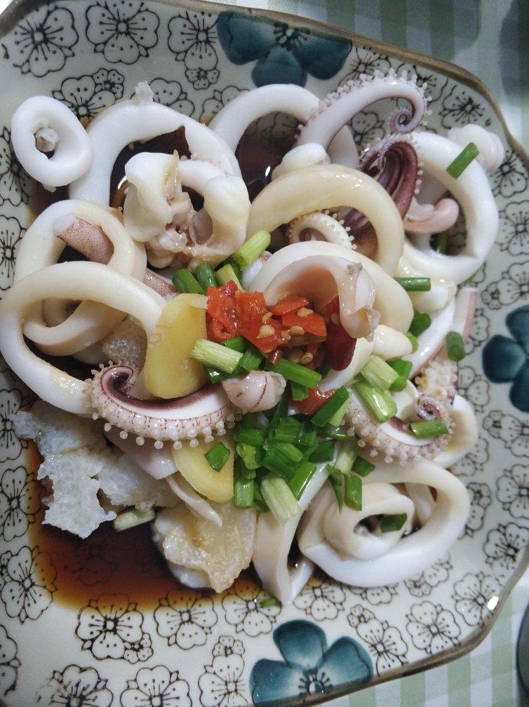 葱油鱿鱼圈