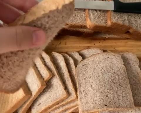 松软全麦核桃吐司