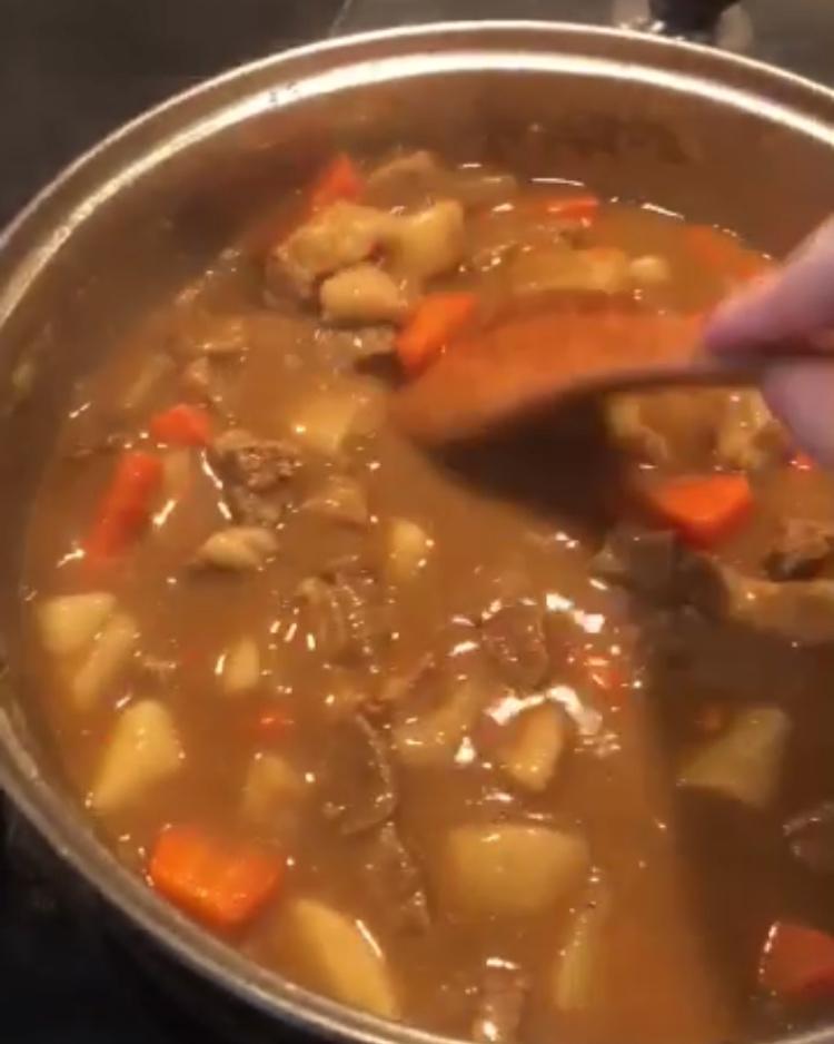 咖喱牛腩