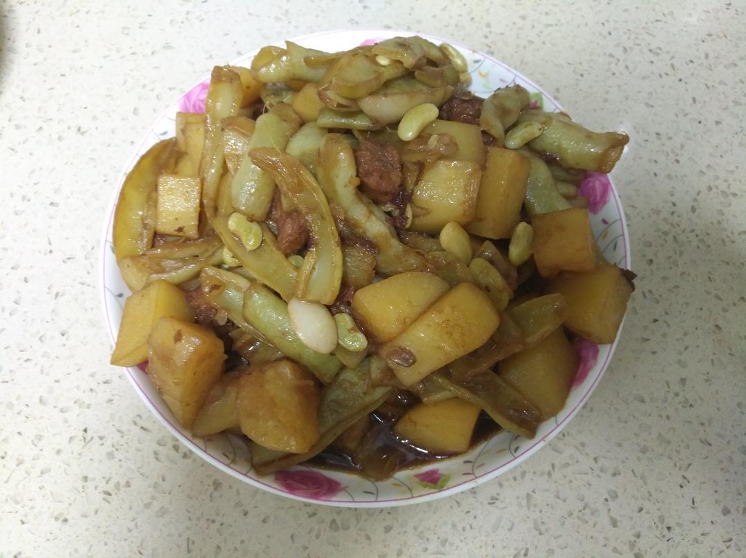 土豆焖芸豆