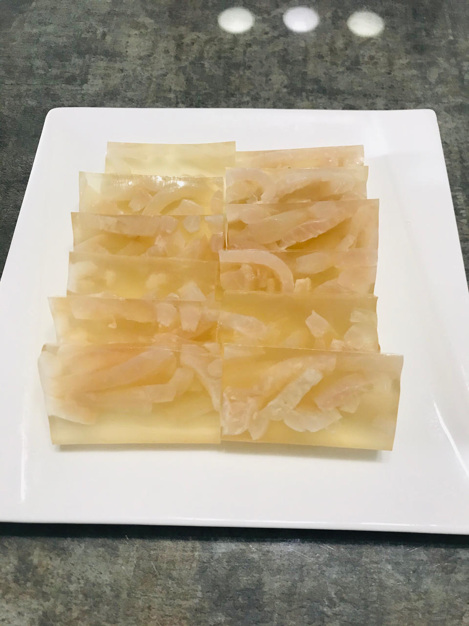水晶肉皮冻