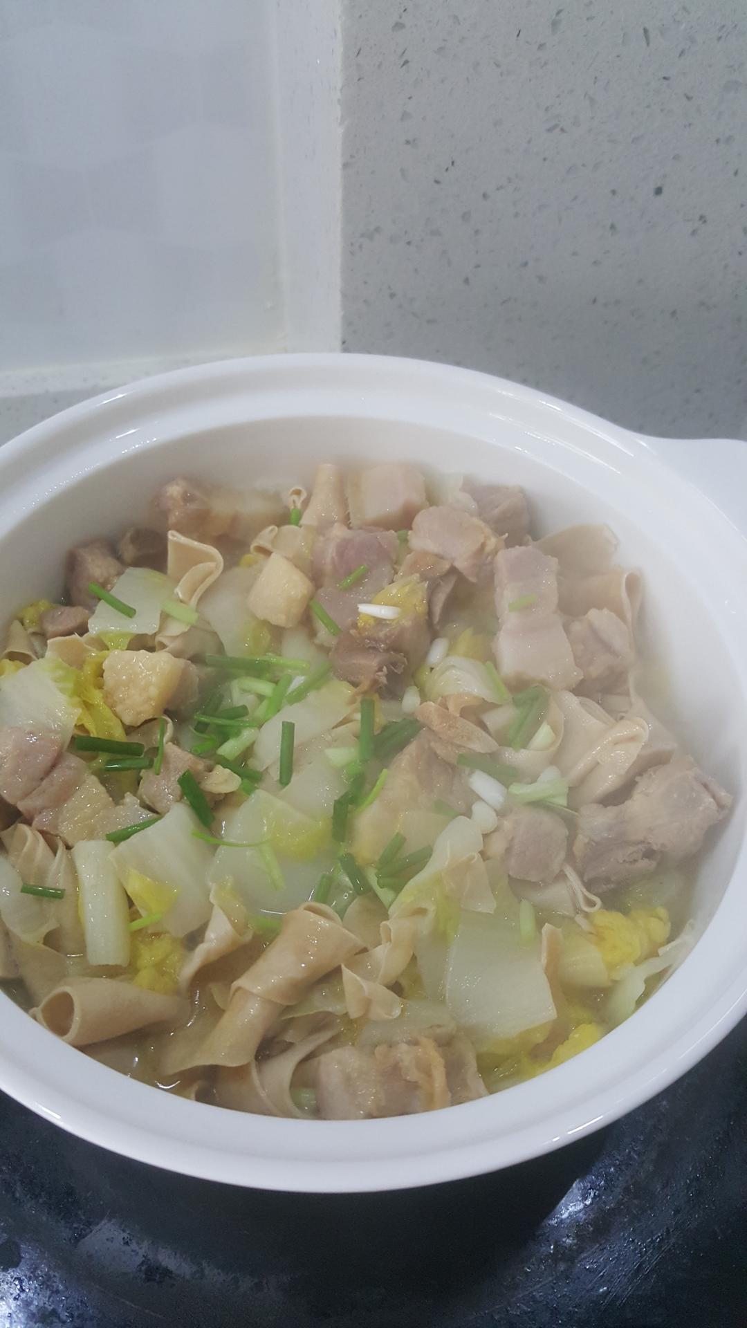 娃娃菜咸肉烀百叶的做法
