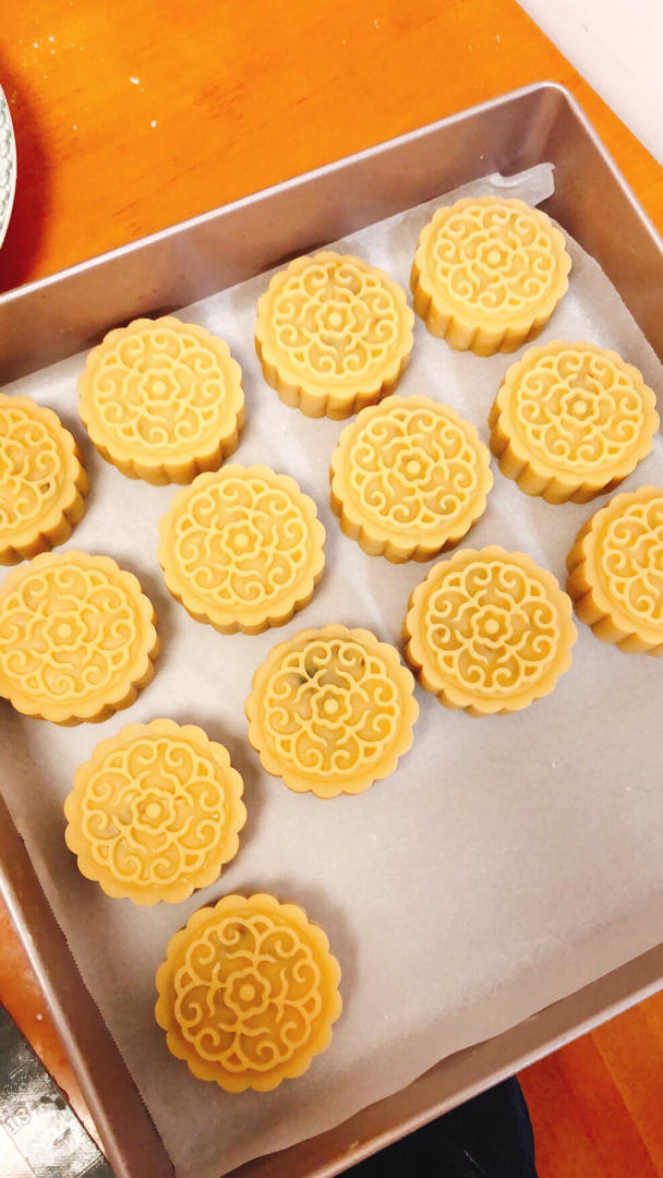 广式月饼——咸蛋黄豆沙月饼（新手版）