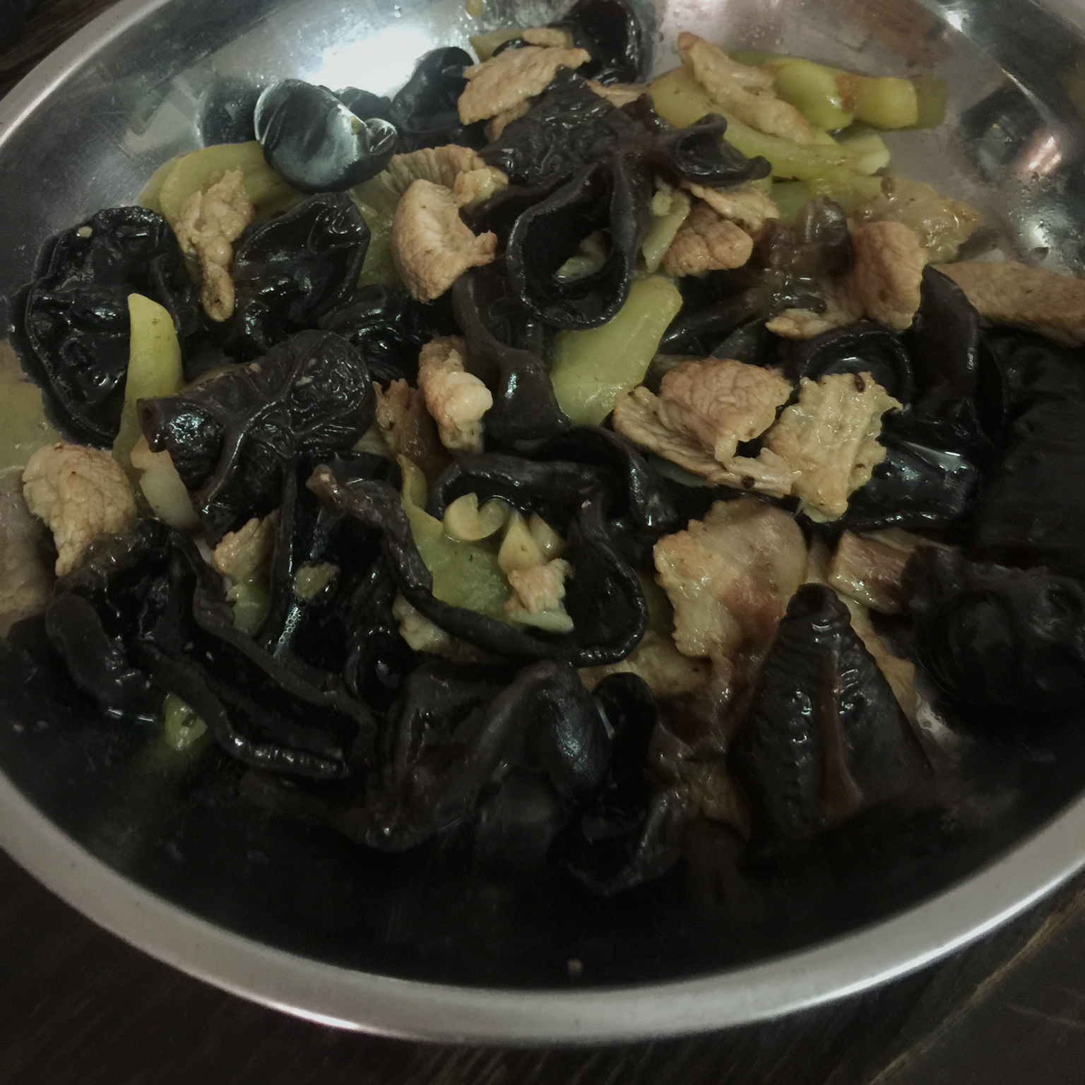 黄瓜木耳炒肉片