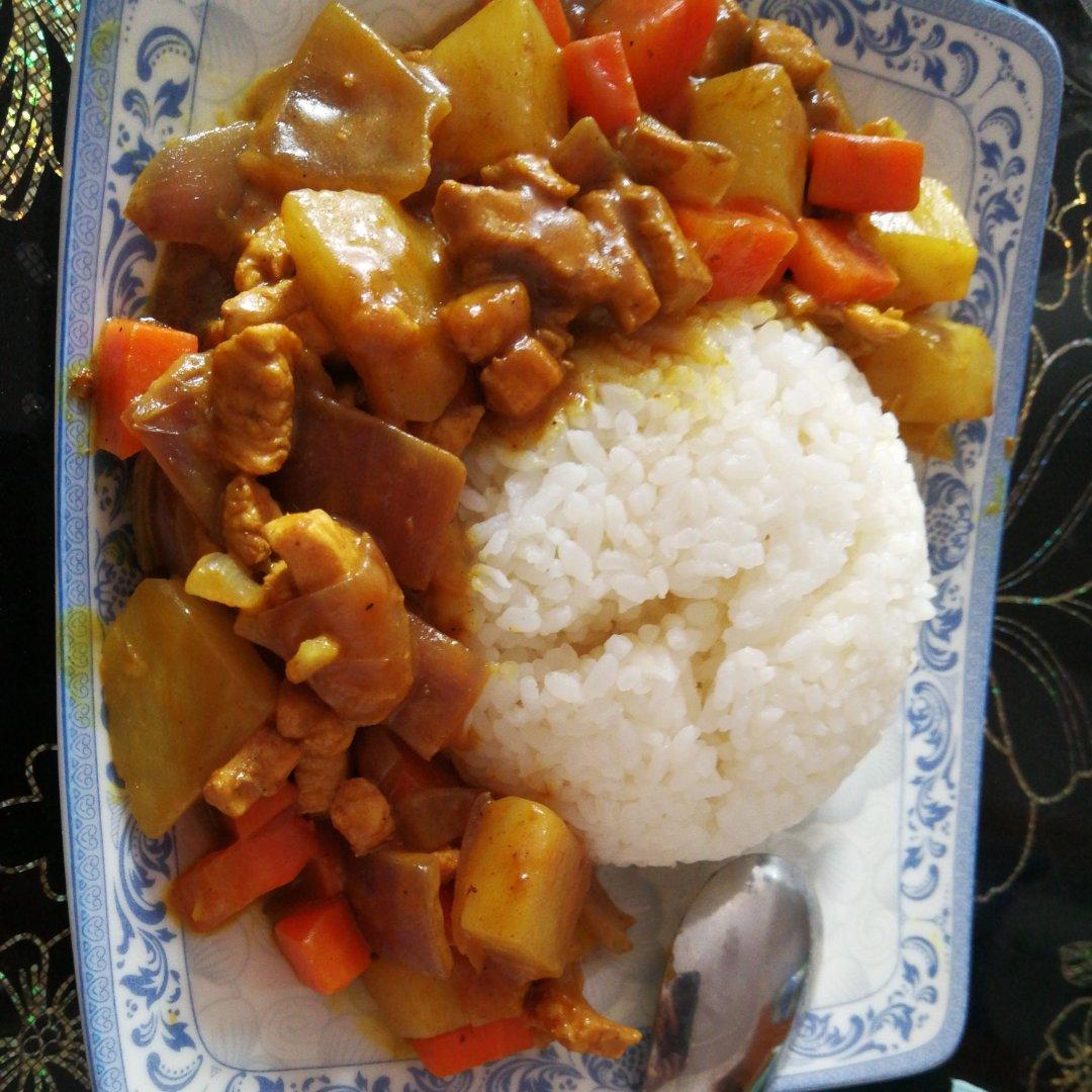 简易版鸡腿咖喱饭