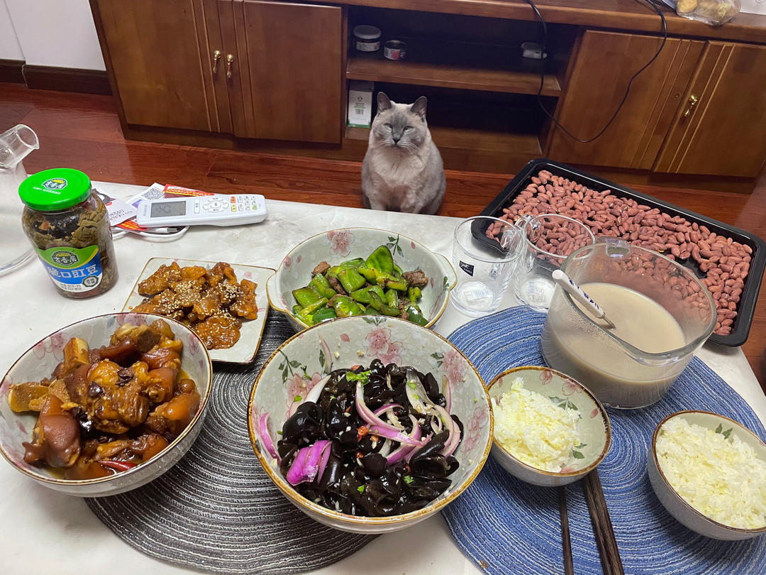 极简版红烧猪蹄（电饭煲）