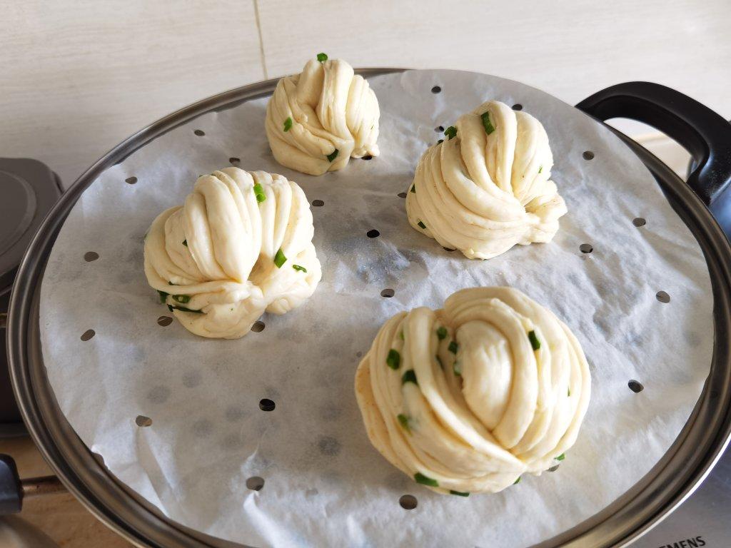 葱油花卷，一根筷子卷出漂亮的造型