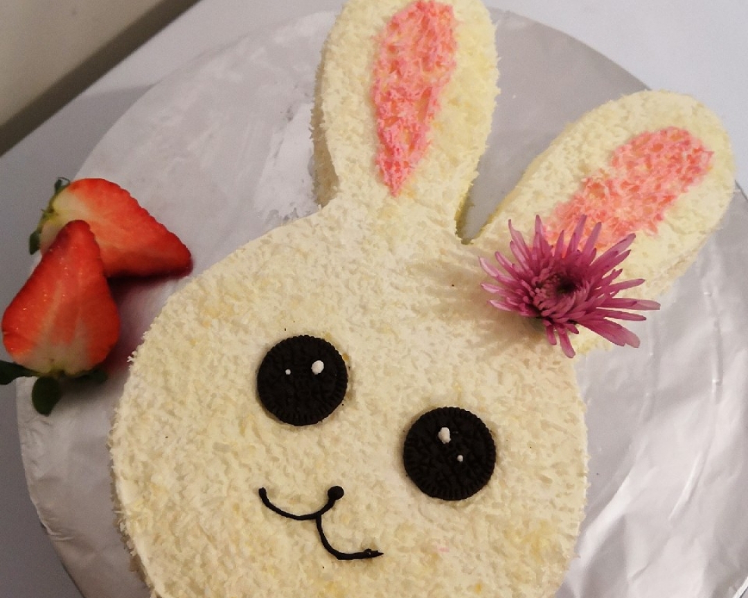 萌萌哒兔子蛋糕的做法