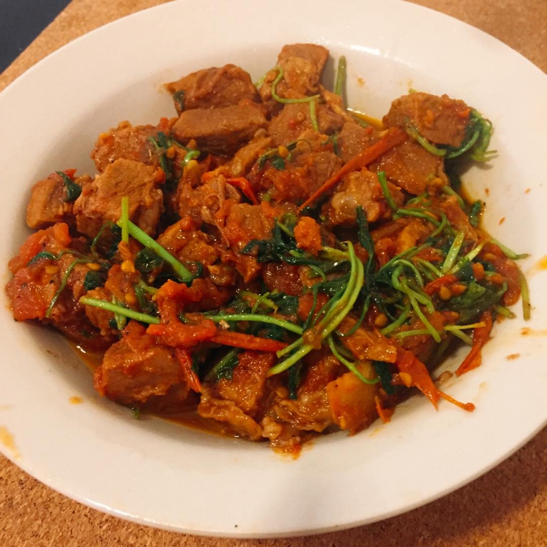 番茄牛腩煲