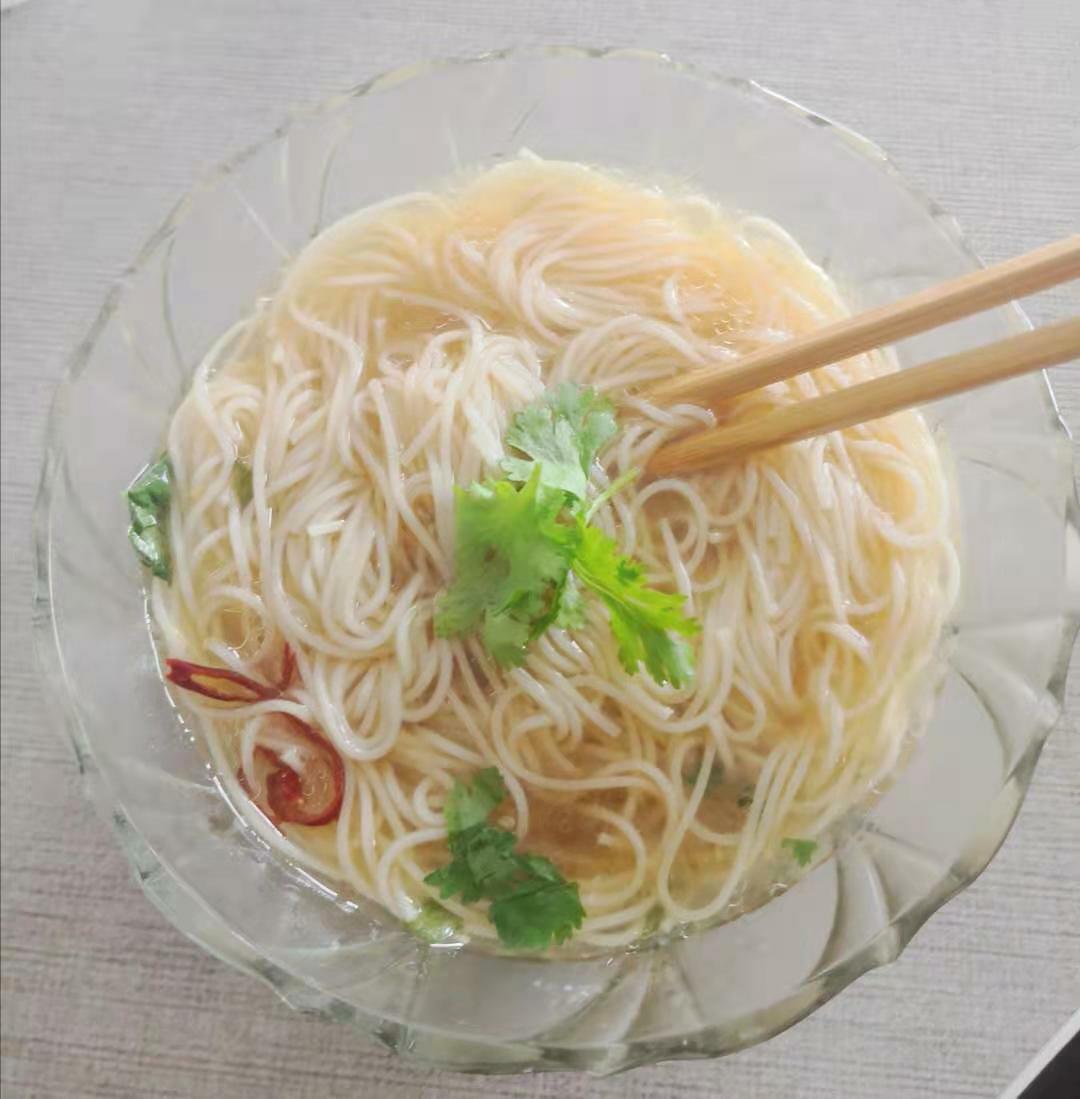十分钟搞定的热汤面