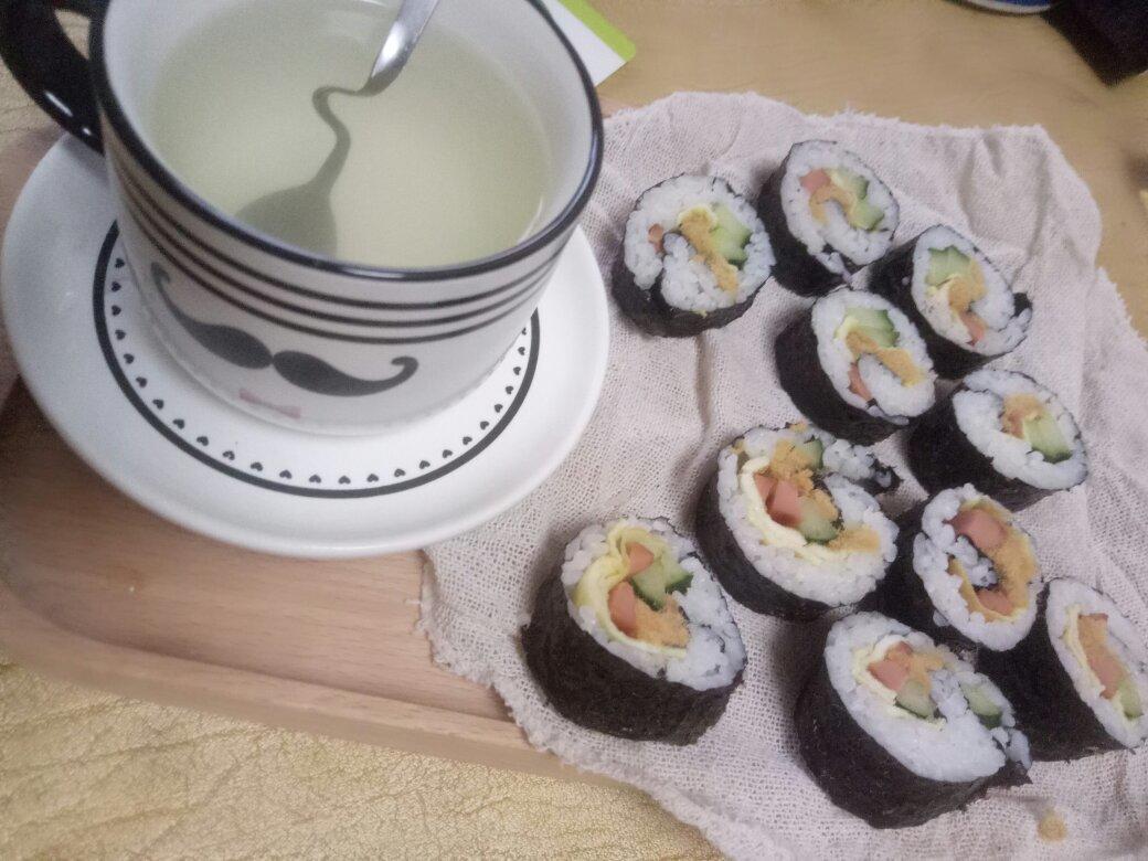 紫菜卷寿司