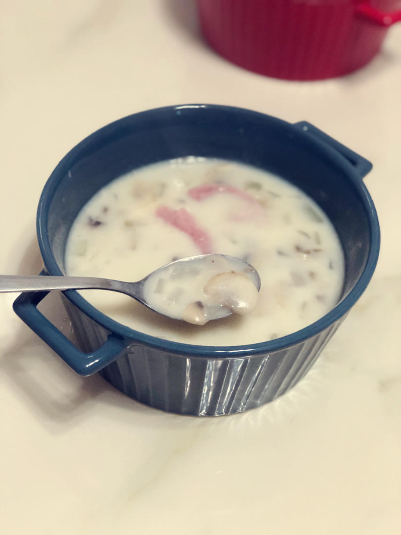 超惊艳奶油蘑菇汤(牛奶版本)