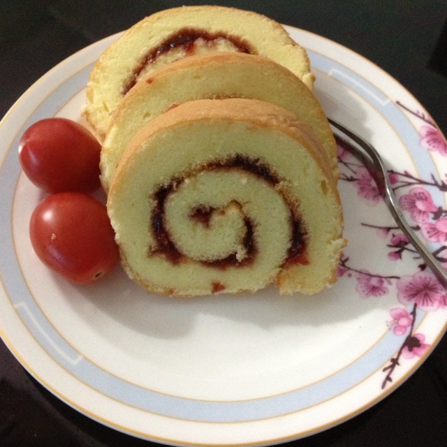 草莓戚风卷