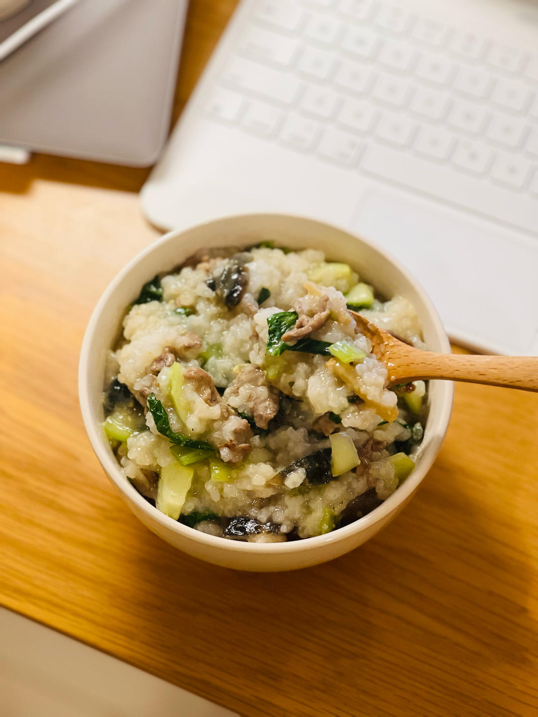 妈妈👩教我做的皮蛋瘦肉粥🥣简单快捷美味😋