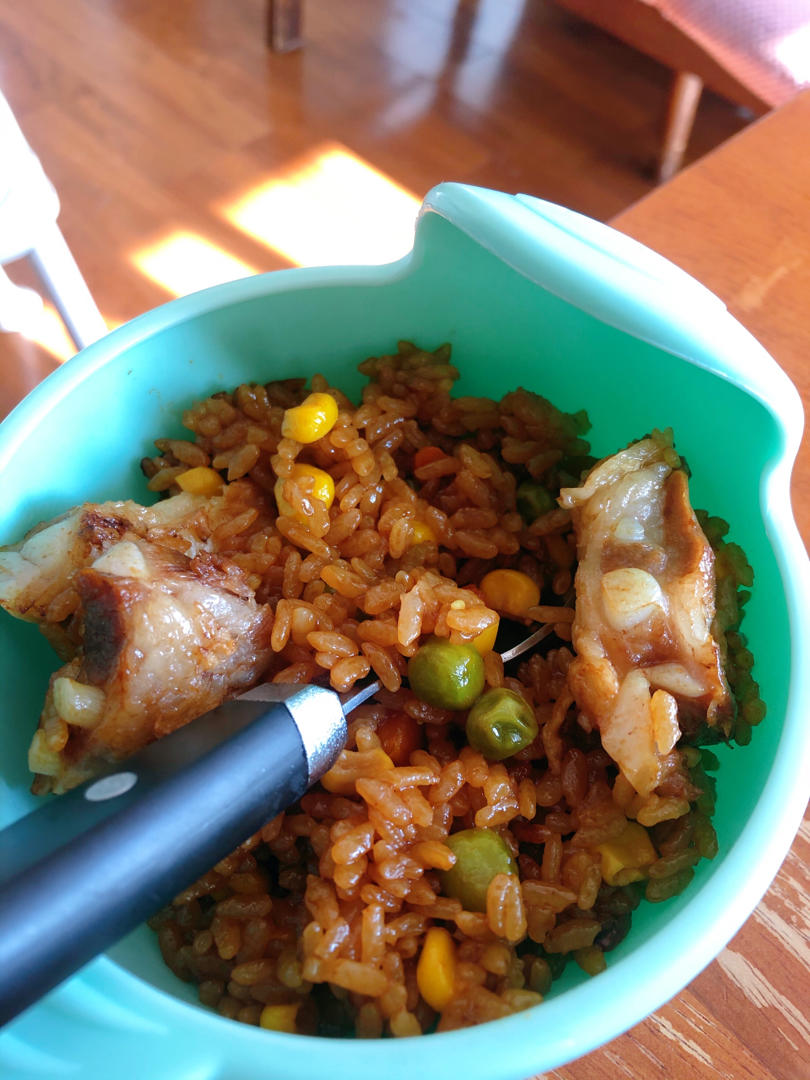 【排骨焖饭】