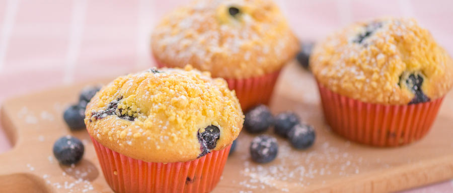 突然很想吃甜品？尝尝这款松软可口会爆浆的蓝莓麦芬吧！的做法