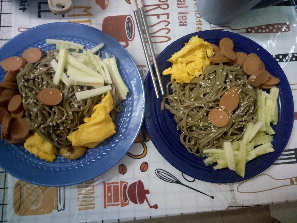 凉拌荞麦面