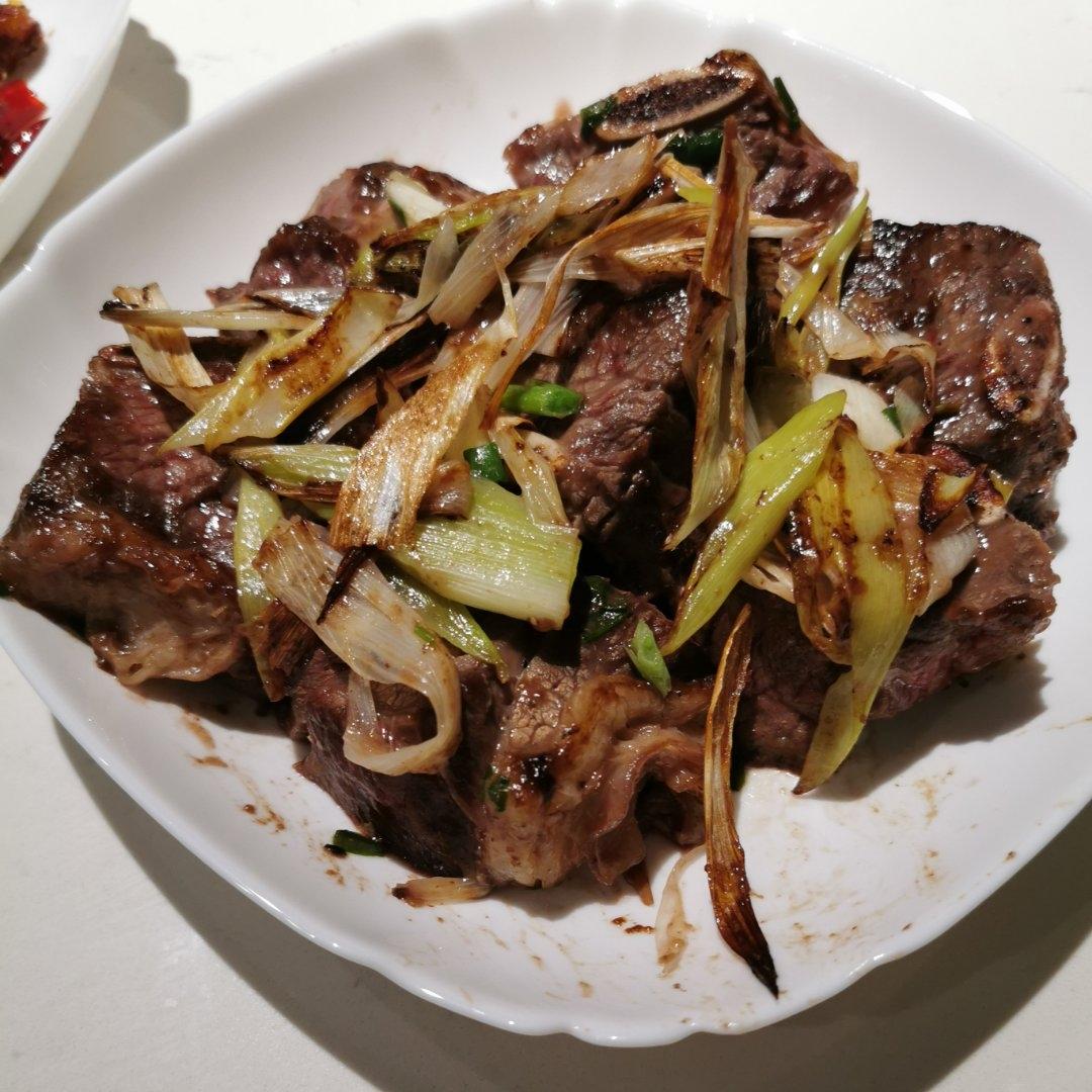 【香喷喷的】香煎牛仔骨