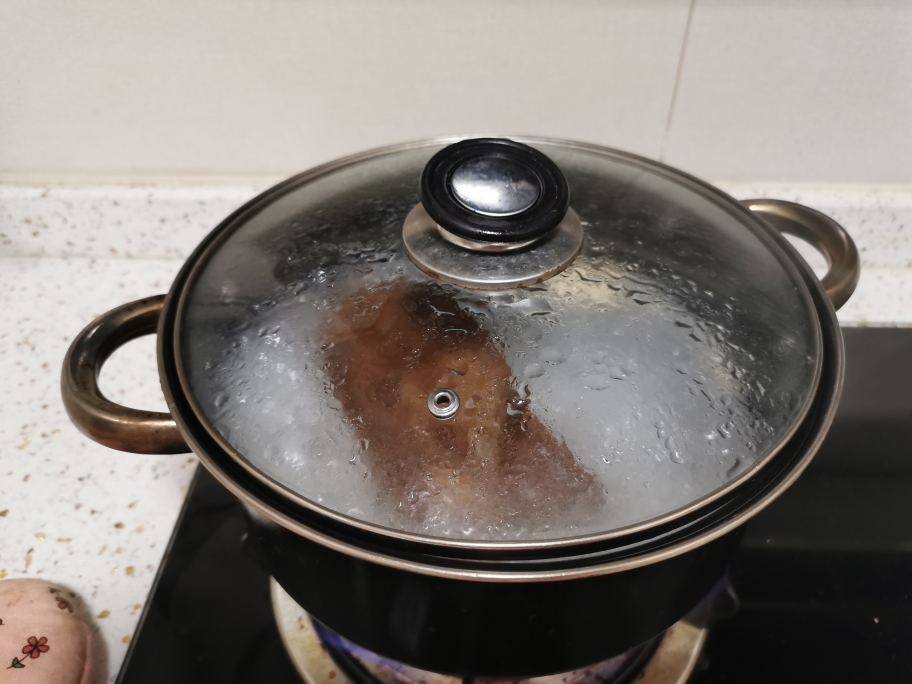腊肉汤锅的做法 步骤2