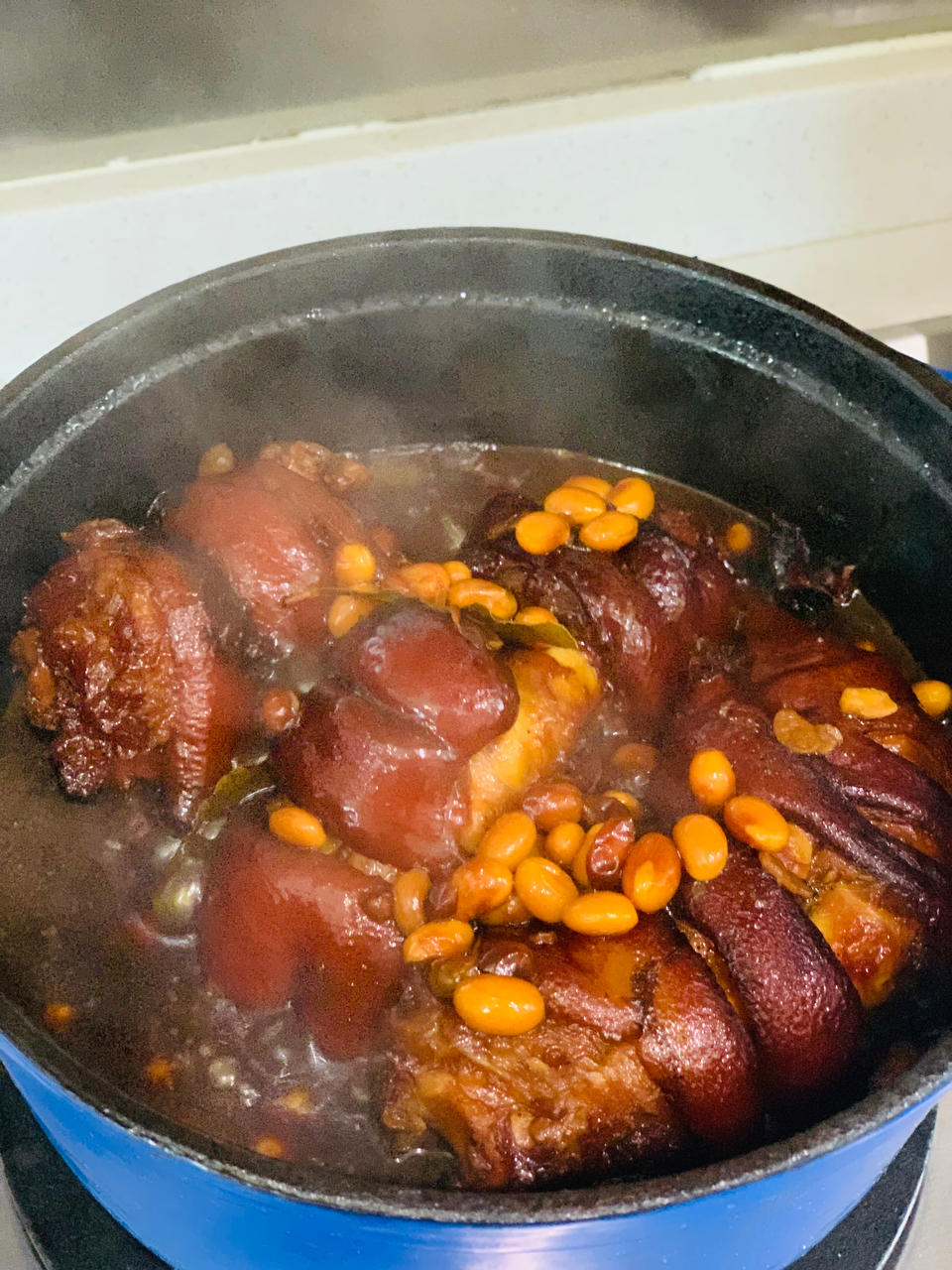流口水的黄豆炖猪蹄