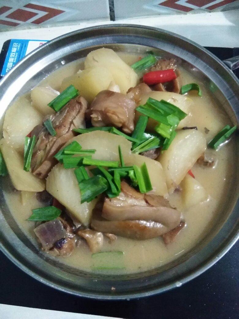 羊肉炖白萝卜