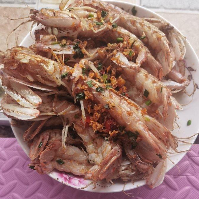 无油炸版的椒盐皮皮虾和巧拨虾壳的方法