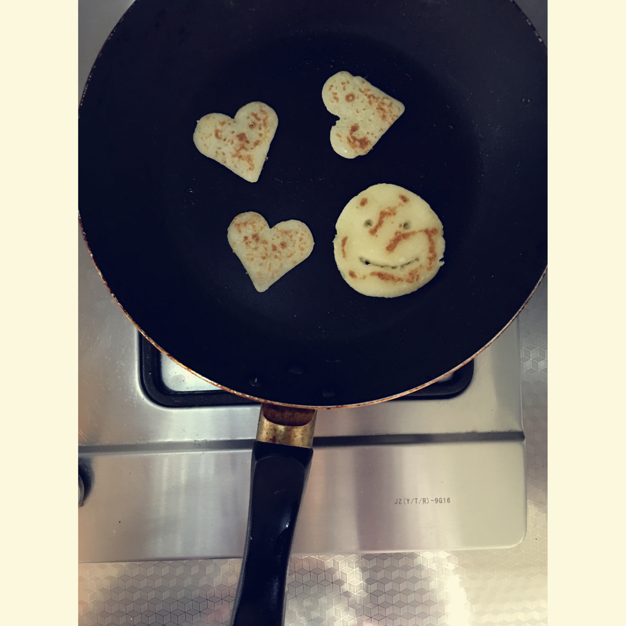【快手辅食】茄酱土豆纽扣饼（8m+）