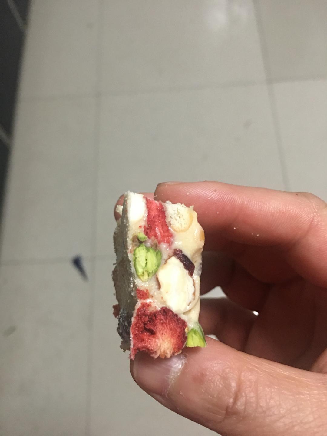 草莓雪花酥的做法