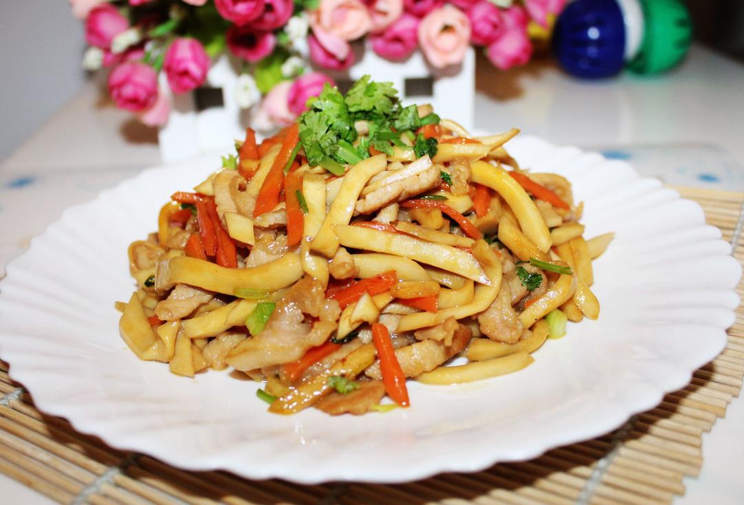 肉丝炒杏鲍菇的做法