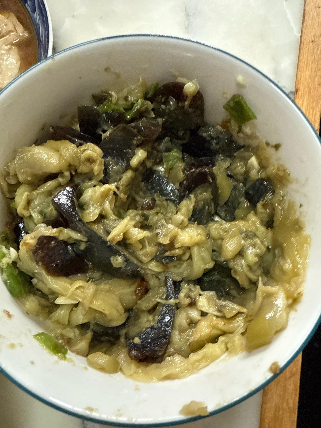 超级难看，变态好吃的擂擂辣椒皮蛋