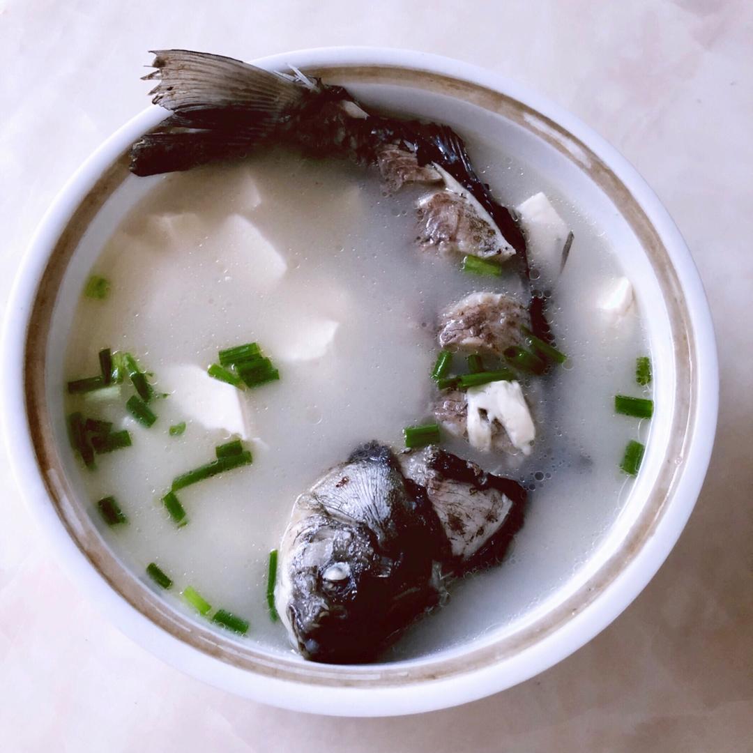 鲫鱼豆腐汤