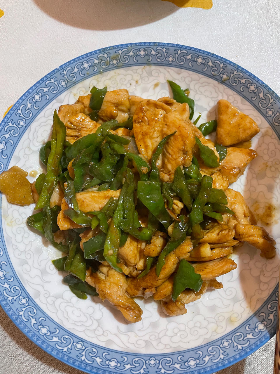 嫩嫩的鸡胸肉炒青椒