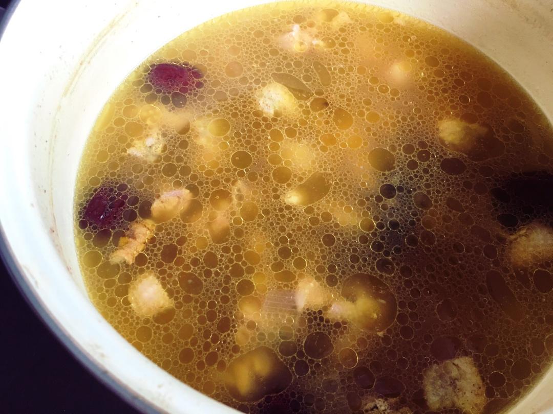 奶奶教的鲜香肥美香菇炖鸡汤