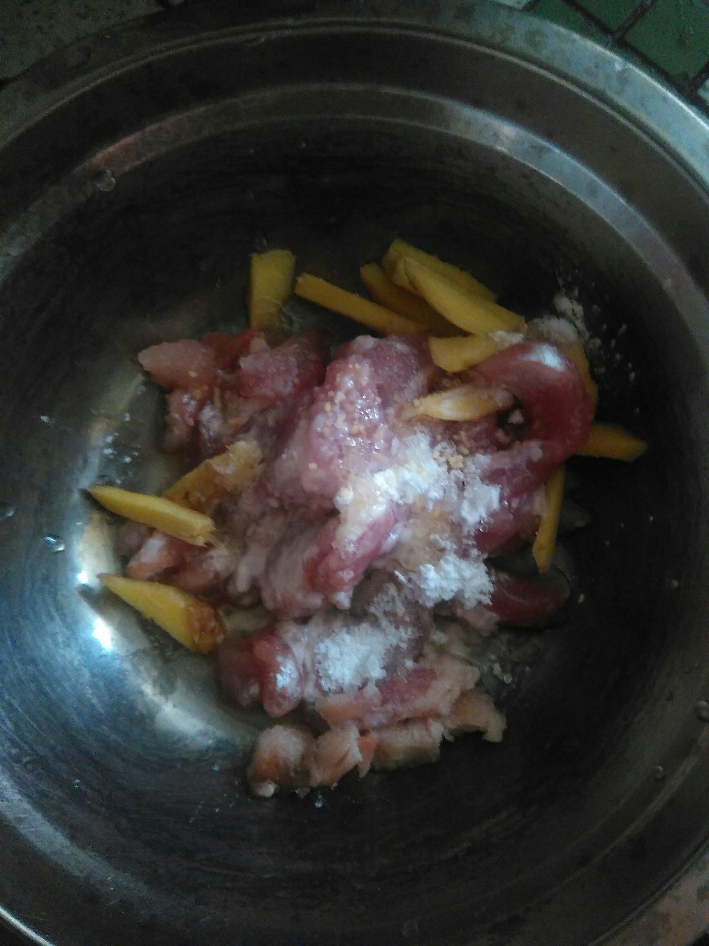 平茹瘦肉汤的做法 步骤2