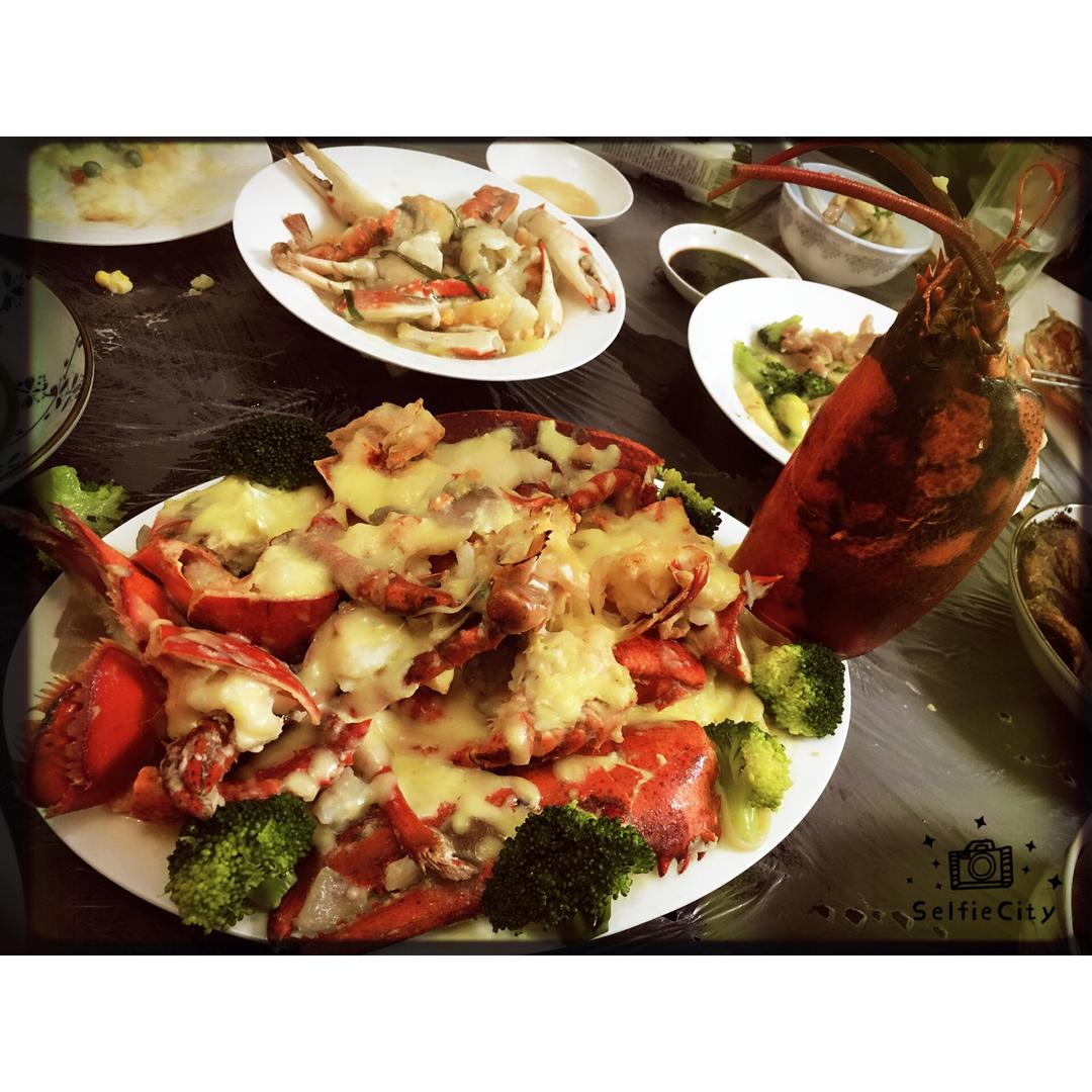 芝士奶油焗龙虾伊面