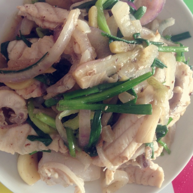 姜葱炒脆肉鲩