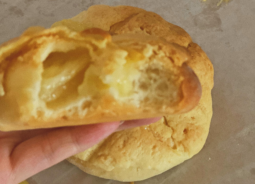 好吃到炸裂的港式菠萝包（附带制作酥皮的小视频）