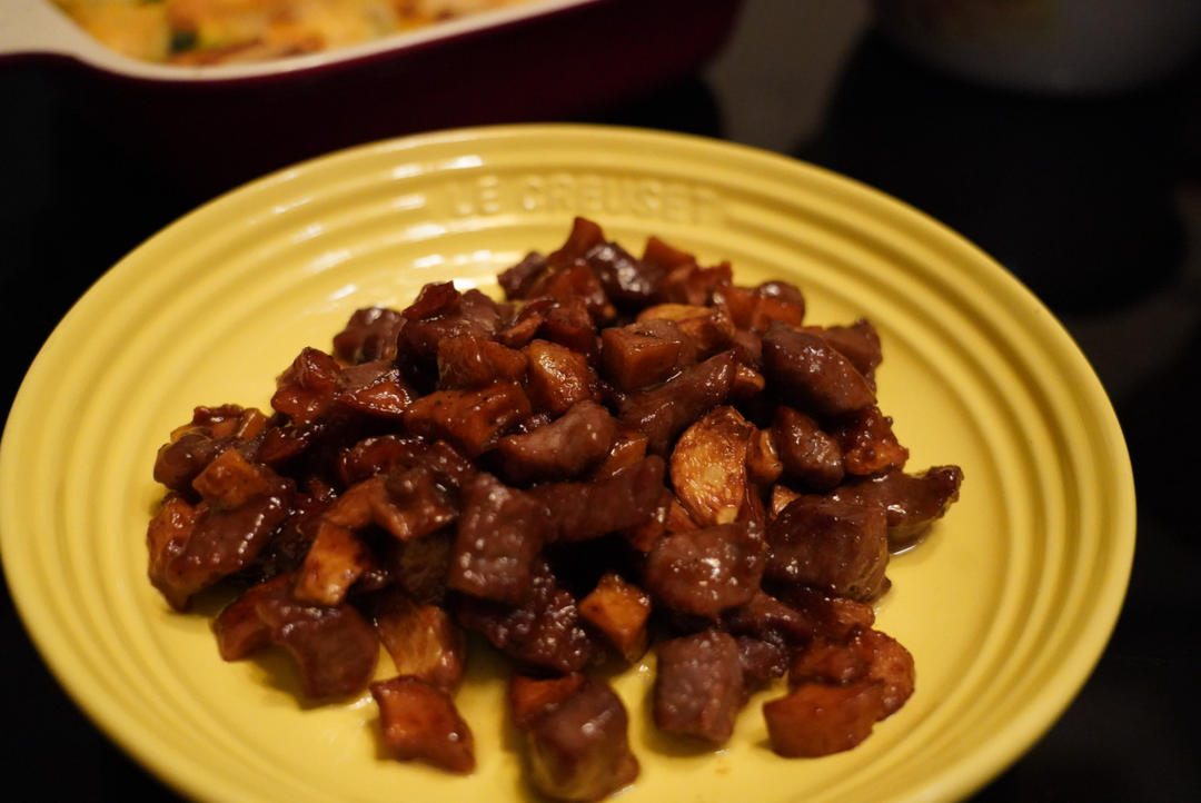 复刻天津桂园餐厅的黑蒜子牛肉粒