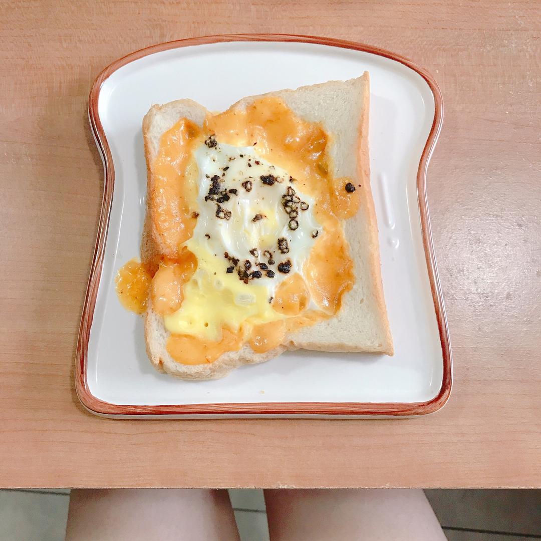 荷包蛋土司